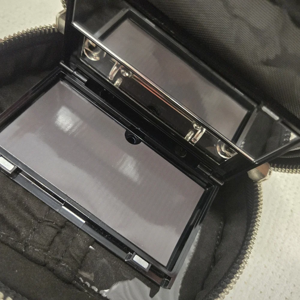 Trish‎ McEvoy Classic Zip Makeup Planner